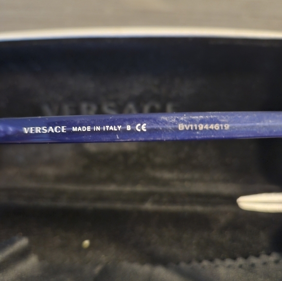 Versace prescription glasses in purple - Picture 3 of 5